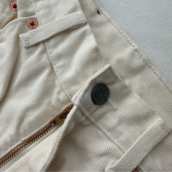 Cream Calvin Klein Jeans | 11 x 30 - Picture 4 of 8